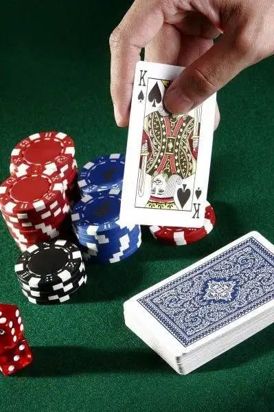 Filipino player accessing apk 21 Live Casino on mobile phone